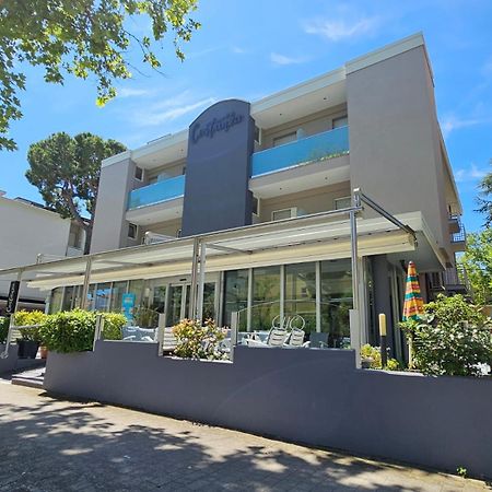 Hotel Costanza 체제나티코 외부 사진