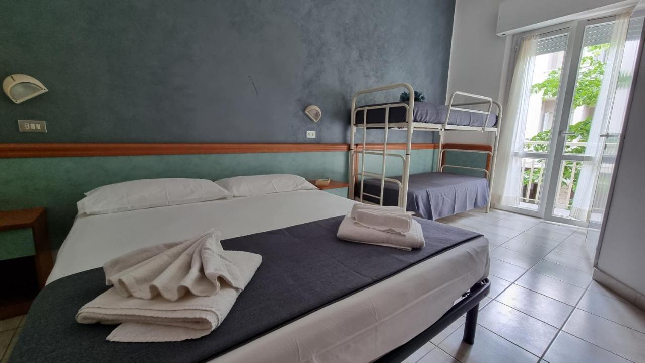 Hotel Costanza 체제나티코 외부 사진