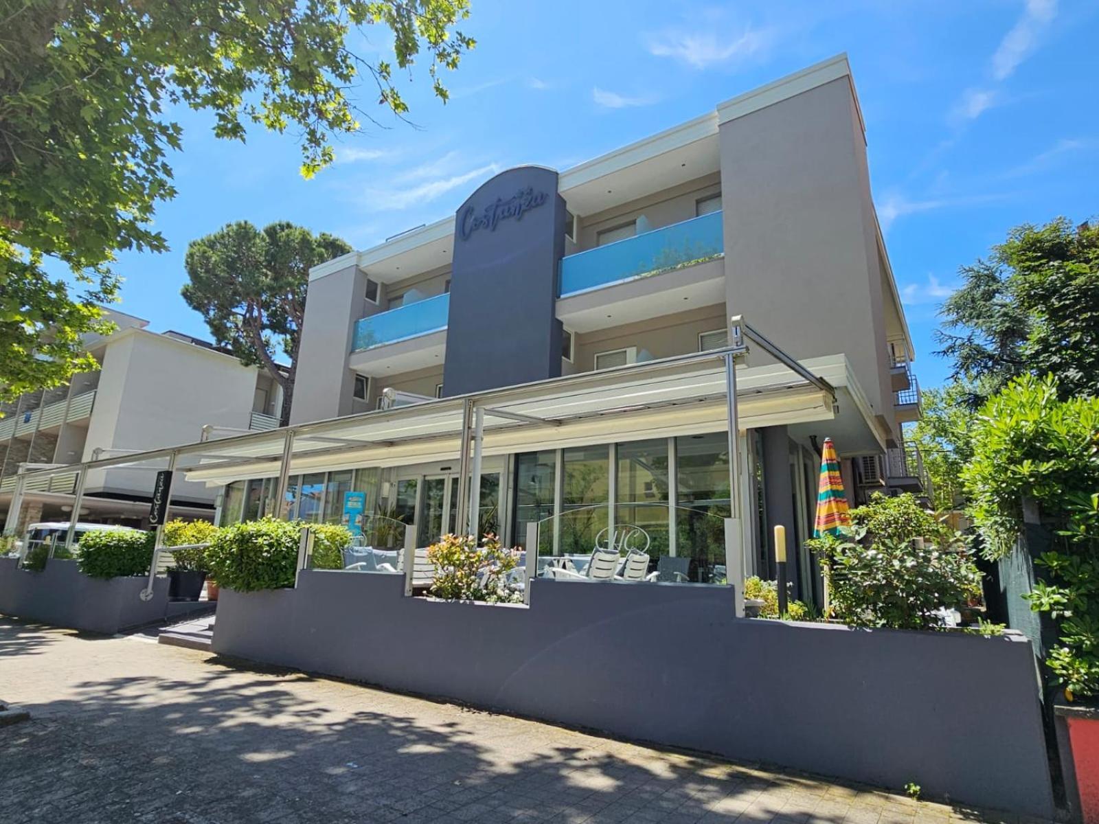 Hotel Costanza 체제나티코 외부 사진