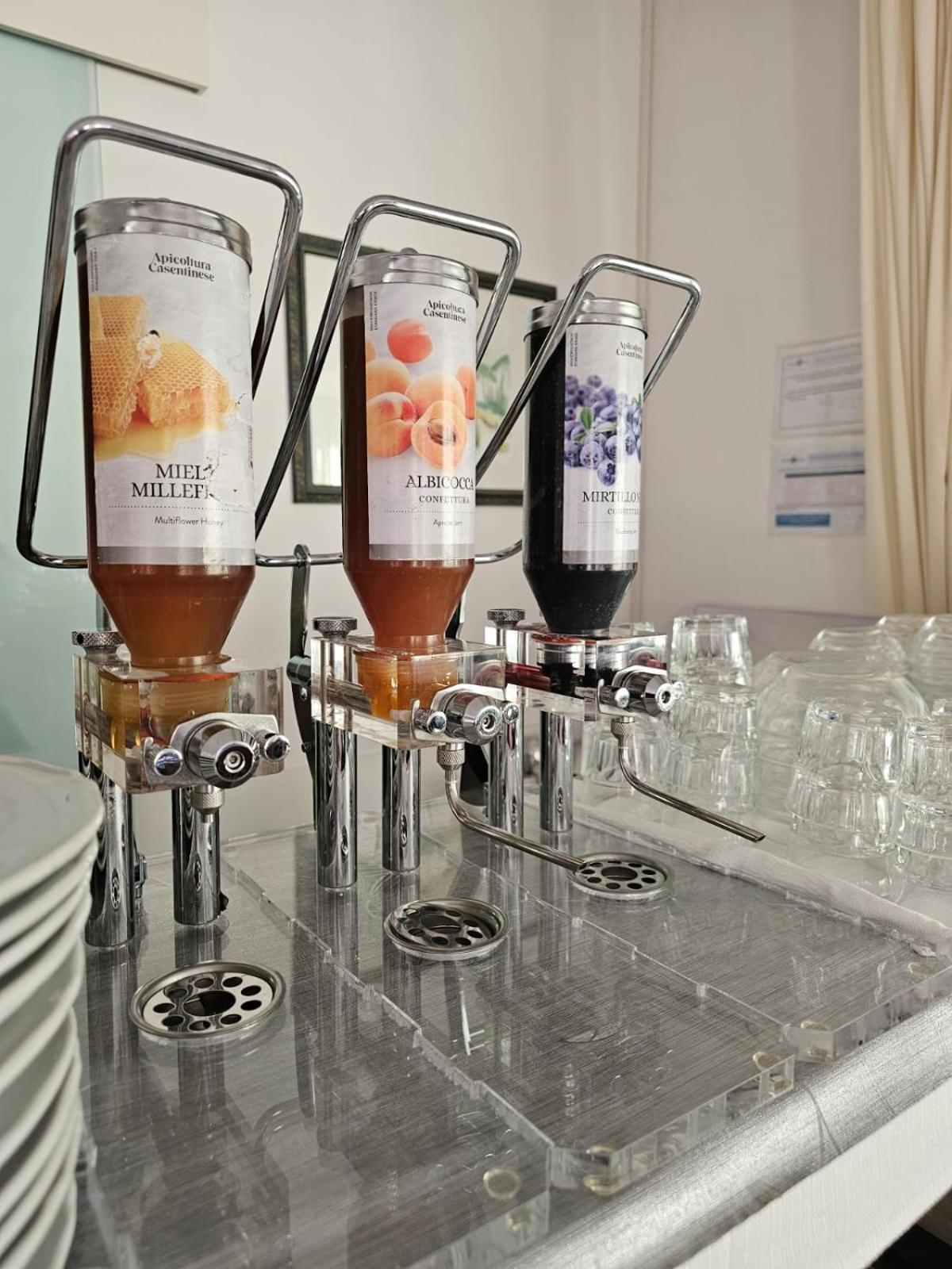 Hotel Costanza 체제나티코 외부 사진